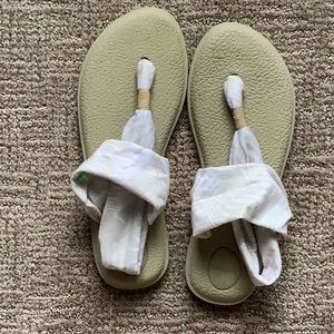 Sanuk Yoga Sling Sandals, size 8